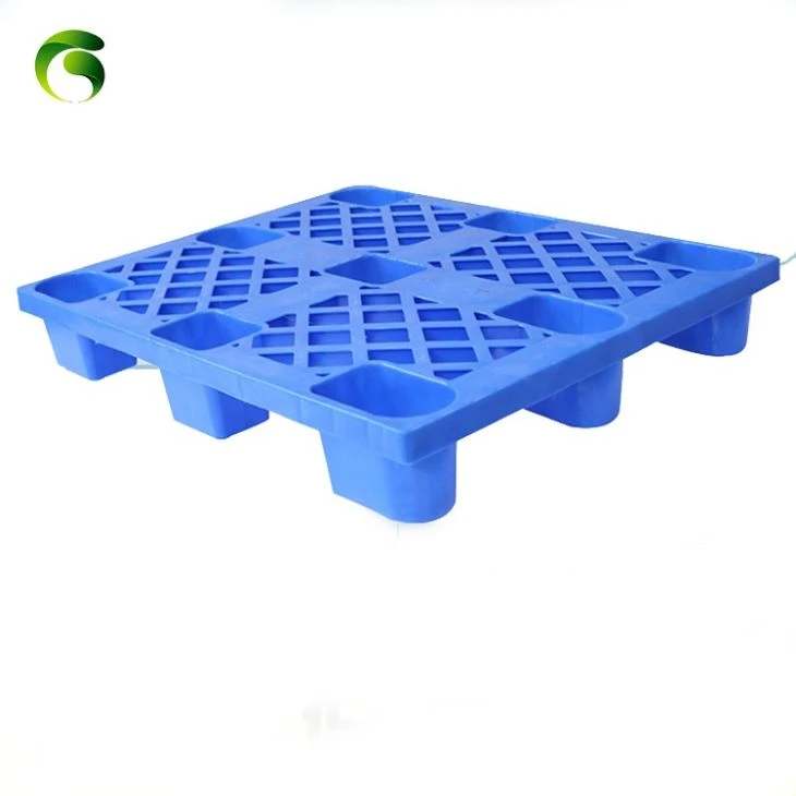 Nestable And Stackable Plastic Pallets